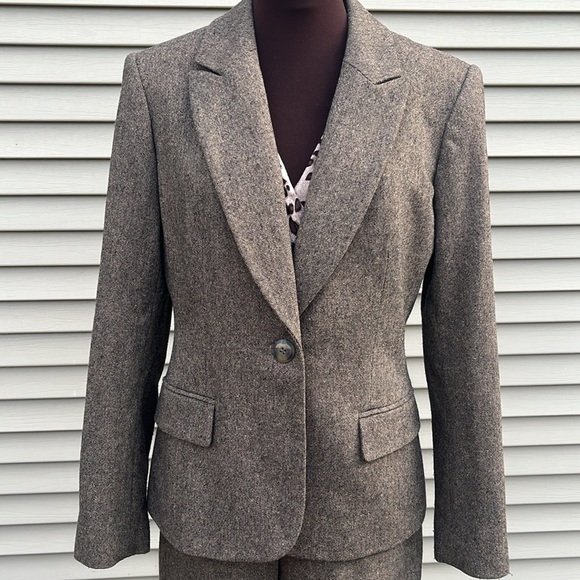 Women's Brown Suit Set - Picture 2 of 11